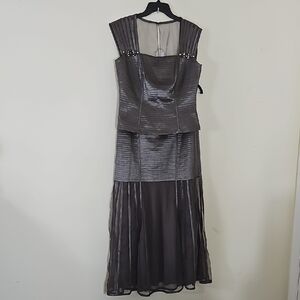 Elegant Gray Maxi Dress